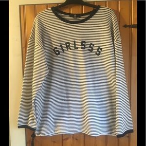 Woman’s Size 6 Oversized Missguided Long-Sleeve
